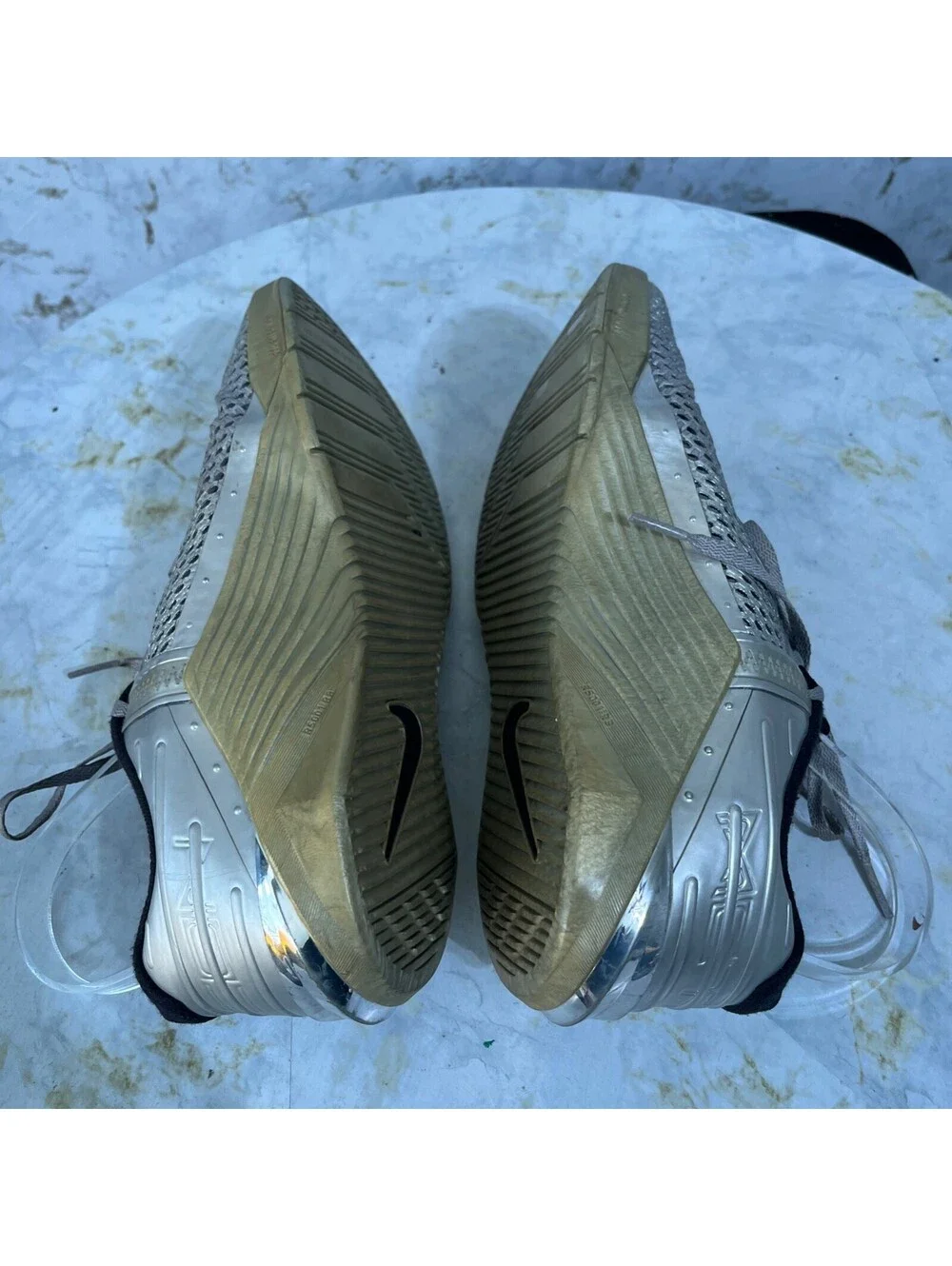Nike upper discoloration